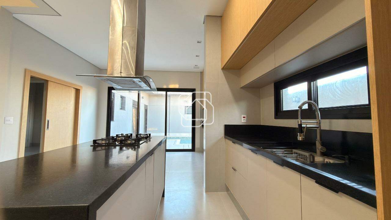 Casa de Condomínio à venda em Indaiatuba - SP - Residencial London Park: Cozinha integrada