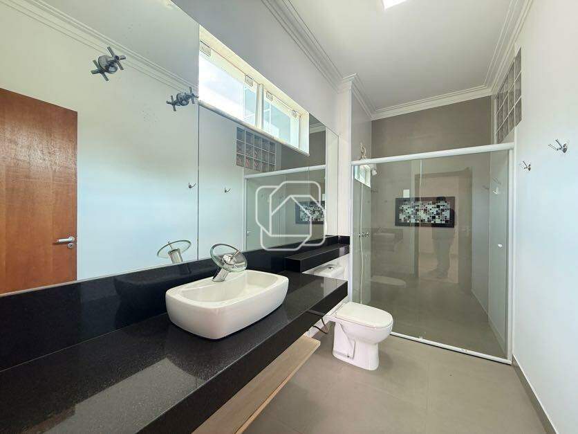 Casa de Condomínio para aluguel em Indaiatuba - SP - Jardim Portal de Itaici: Banheiro