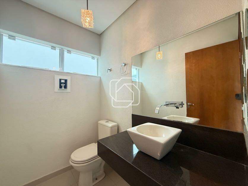 Casa de Condomínio para aluguel em Indaiatuba - SP - Jardim Portal de Itaici: Lavabo