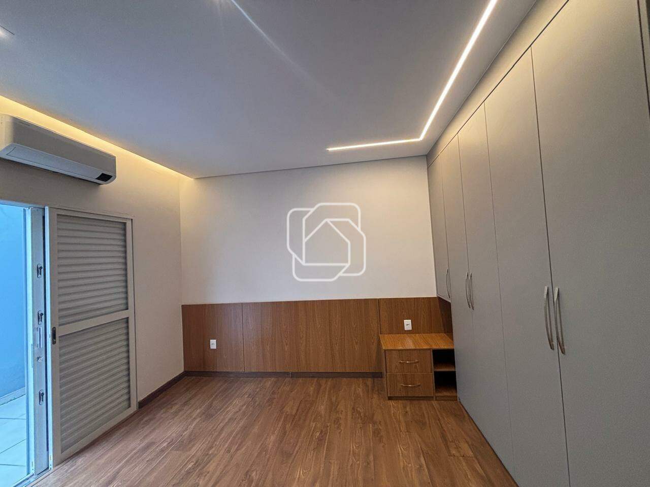 Casa de Condomínio para aluguel em Indaiatuba - SP - Vila Inglesa: