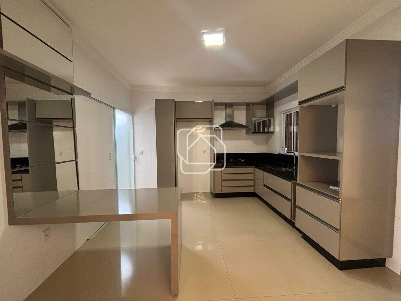 Casa de Condomínio para aluguel em Indaiatuba - SP - Vila Inglesa: