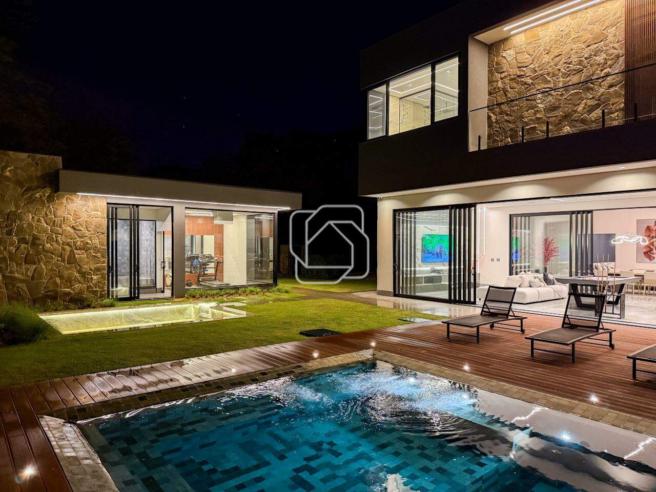 Casa de Condomínio para aluguel em Itu - SP - Condomínio Terras de São José: Área da piscina