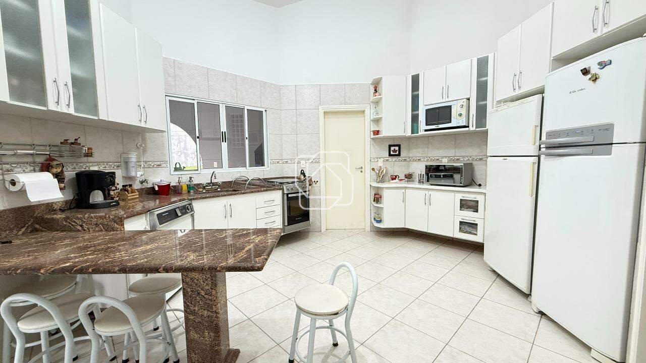 Casa de Condomínio à venda em Itu - SP - Condomínio Campos de Santo Antônio: Cozinha