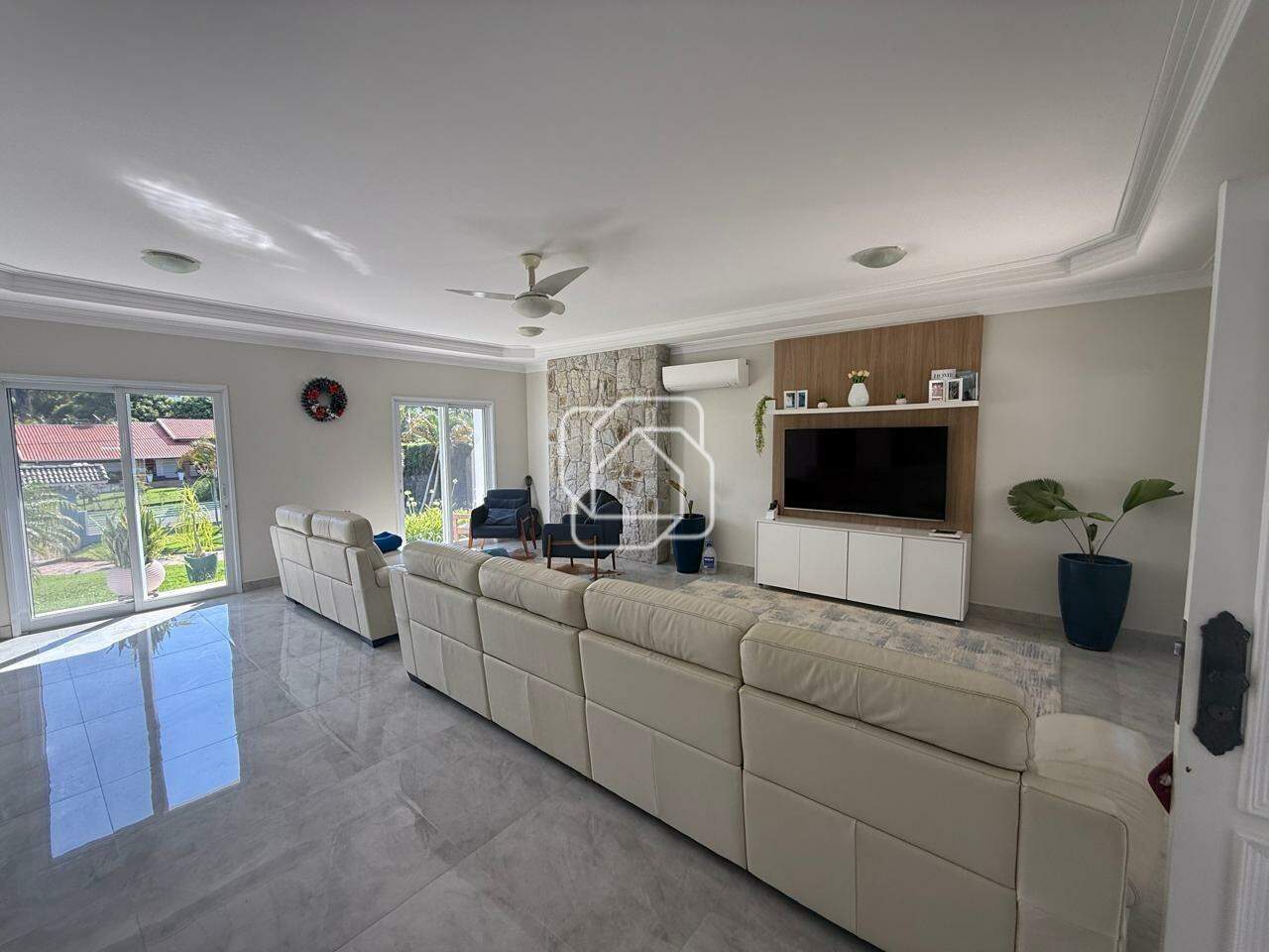 Casa de Condomínio à venda em Itu - SP - Condomínio City Castelo: Sala de estar