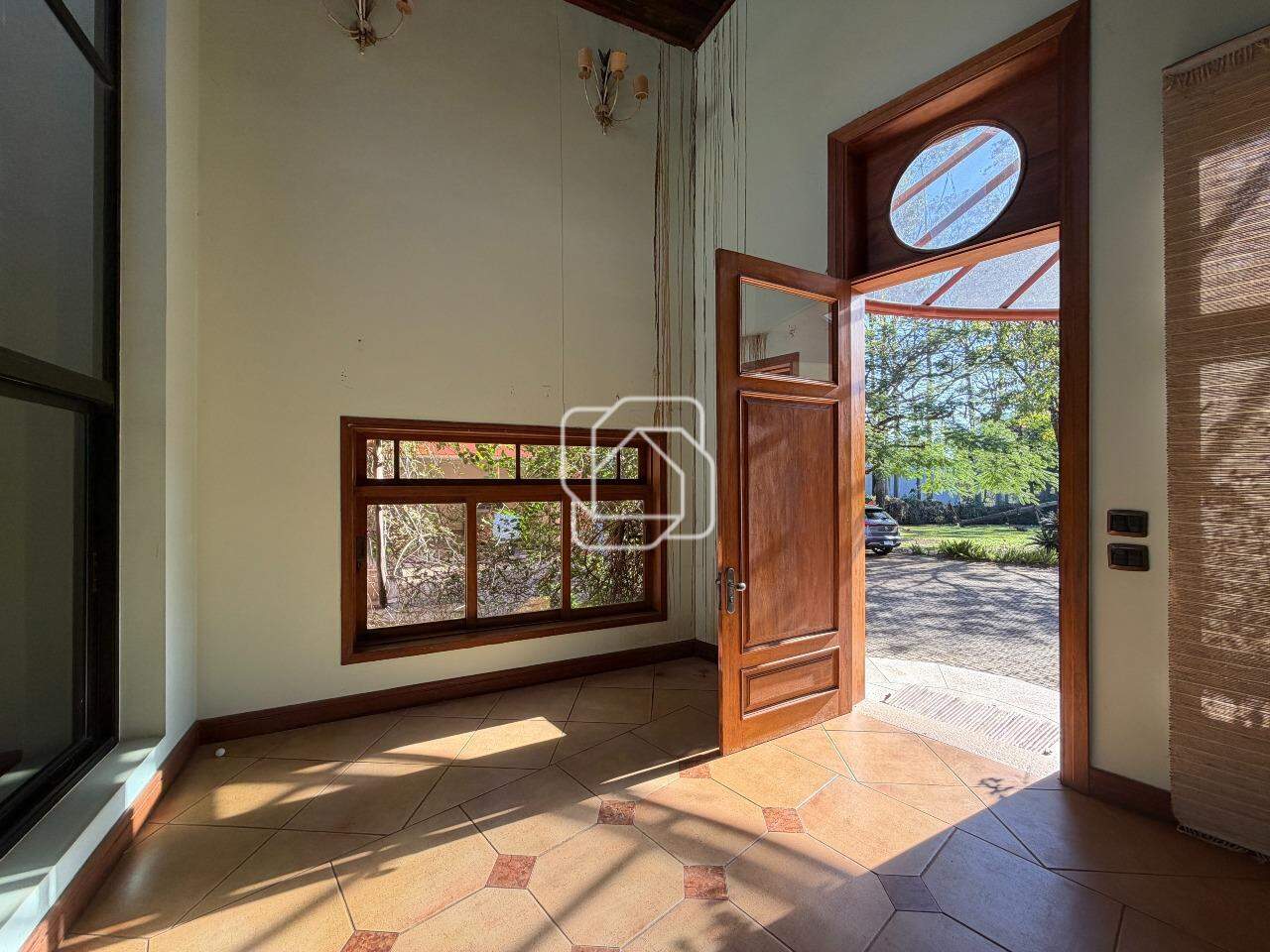 Casa de Condomínio à venda em Indaiatuba - SP - Helvetia Polo Country: Hall de entrada