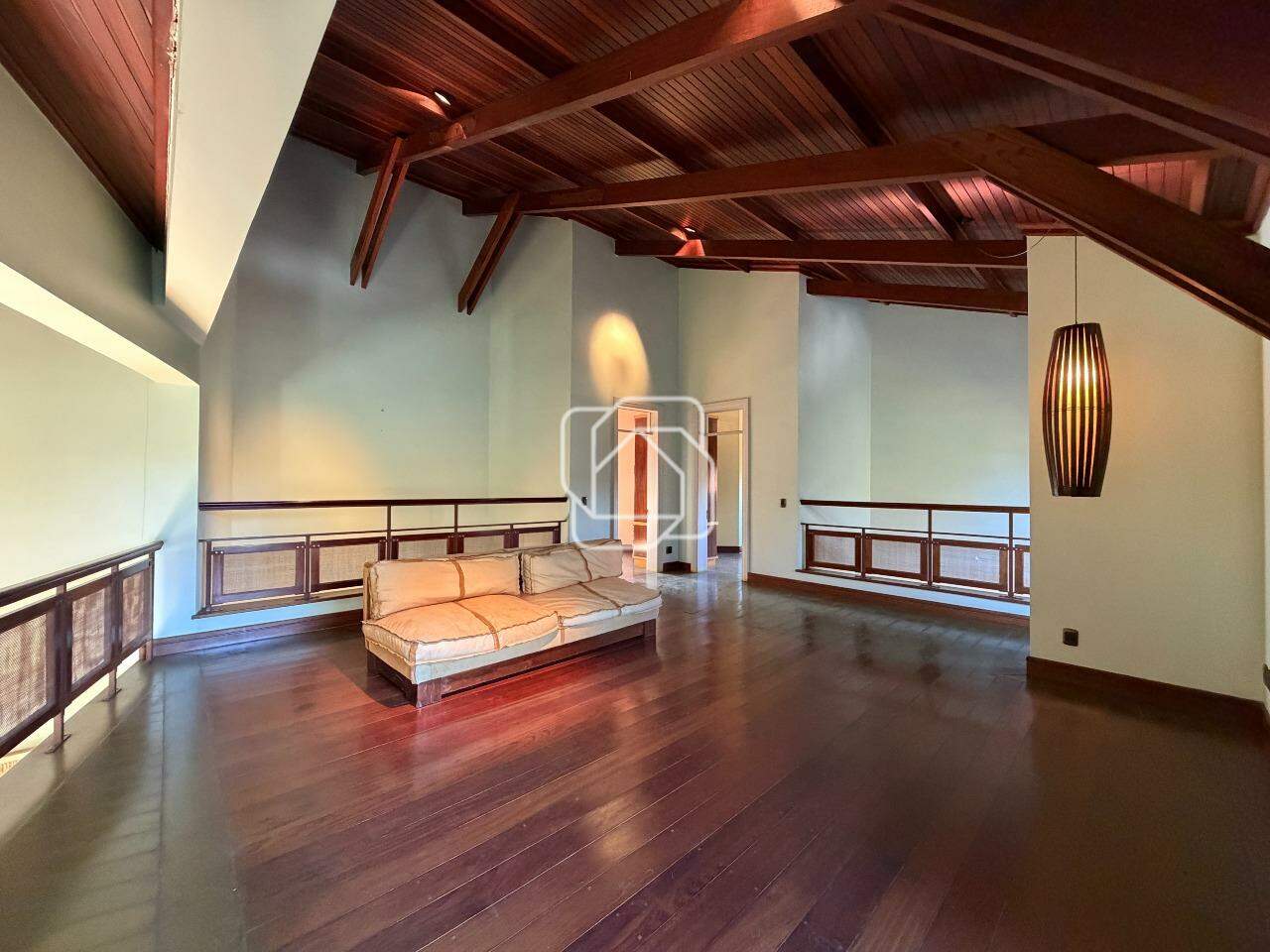 Casa de Condomínio à venda em Indaiatuba - SP - Helvetia Polo Country: Sala íntima