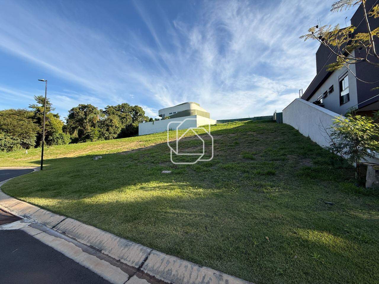 Terreno à venda em Indaiatuba - SP - Parque Villa dos Pinheiros: Visão geral do terreno