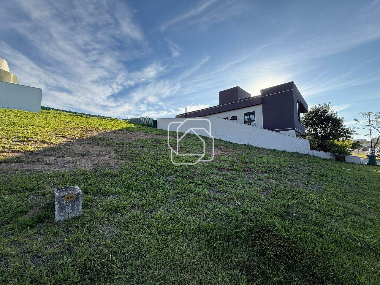 Terreno à venda em Indaiatuba - SP - Parque Villa dos Pinheiros: Visão geral do terreno