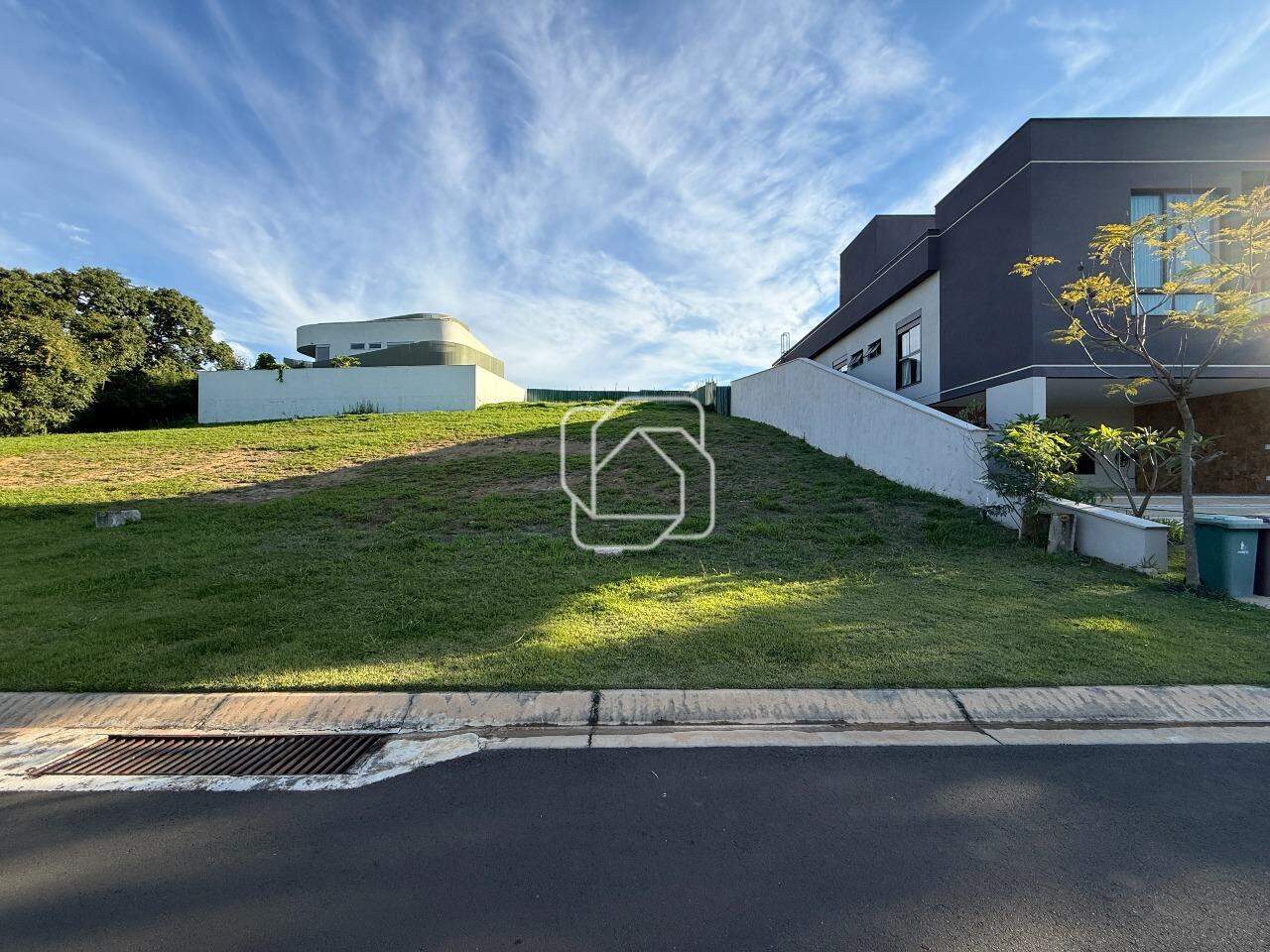 Terreno à venda em Indaiatuba - SP - Parque Villa dos Pinheiros: Visão geral do terreno