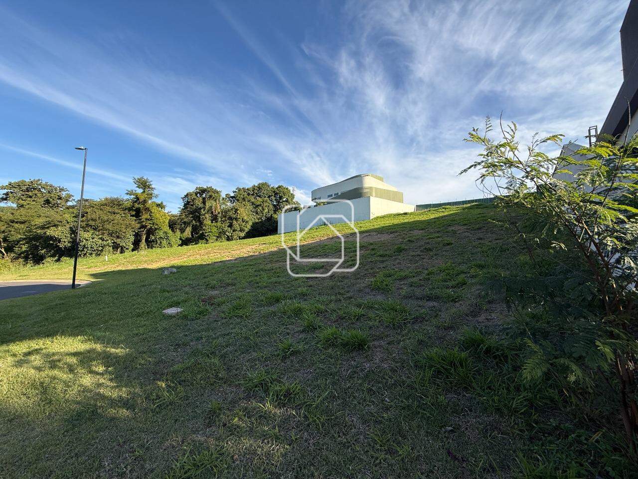 Terreno à venda em Indaiatuba - SP - Parque Villa dos Pinheiros: Visão geral do terreno