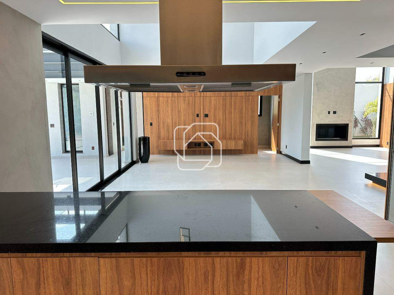 Casa de Condomínio à venda em Cabreúva - SP - Portal do Japy Golf Clube: Salas integradas