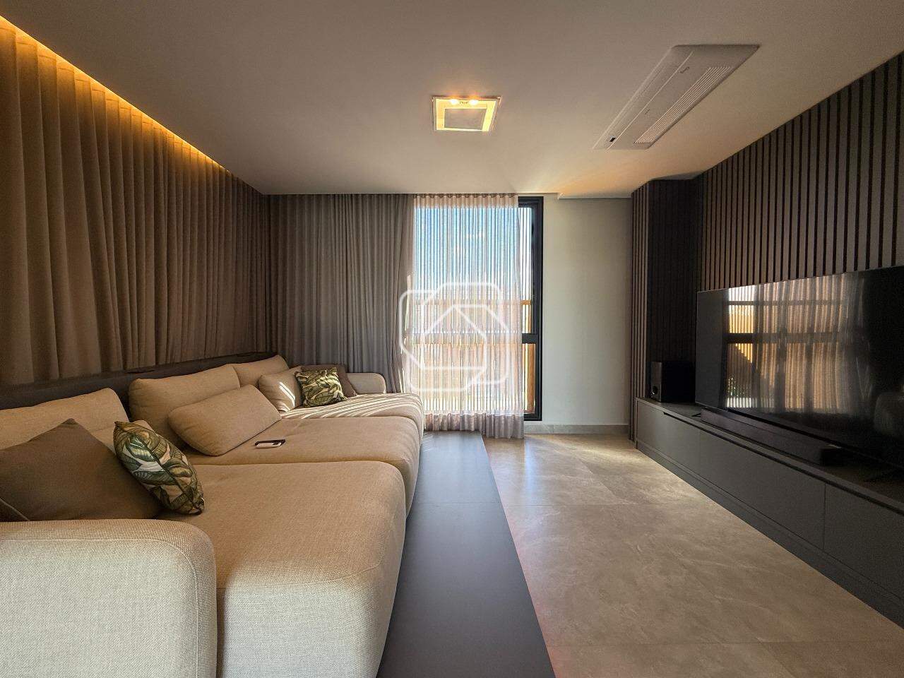 Casa de Condomínio à venda em Indaiatuba - SP - Parque Villa dos Pinheiros: Sala de TV