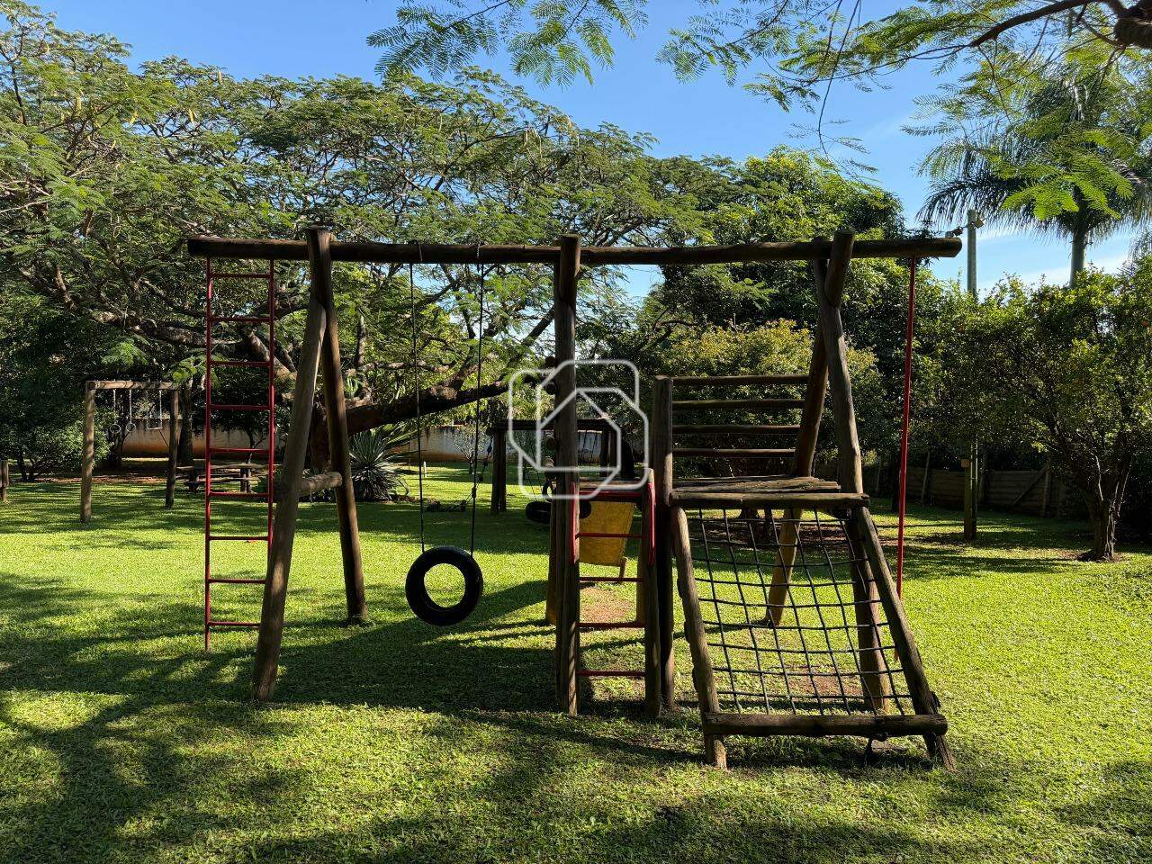 Casa de Condomínio à venda em Indaiatuba - SP - Recanto dos Pássaros: Playground