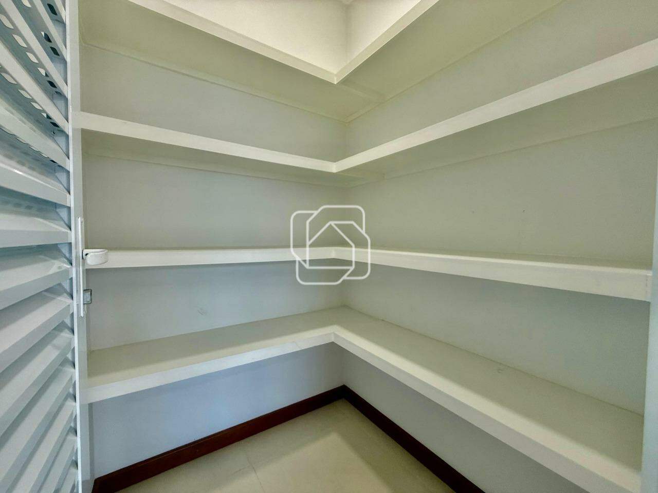 Casa de Condomínio à venda em Itu - SP - Residencial Saint Paul: Closet