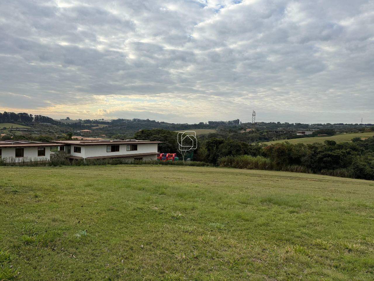 Terreno à venda em Porto Feliz - SP - Condomínio Fazenda Boa Vista: Visão ampla do terreno.