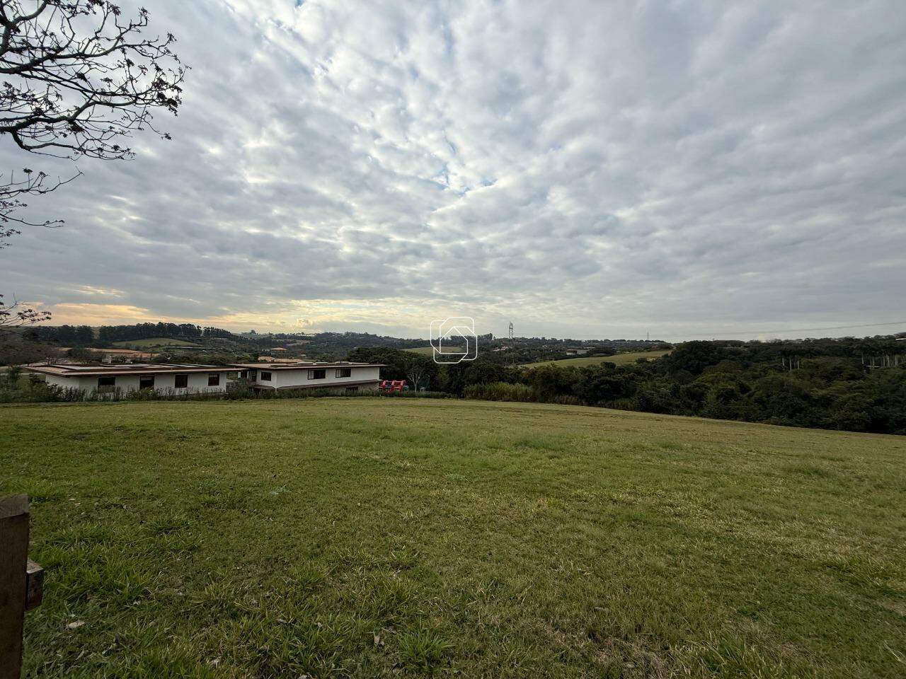 Terreno à venda em Porto Feliz - SP - Condomínio Fazenda Boa Vista: Visão ampla do terreno.