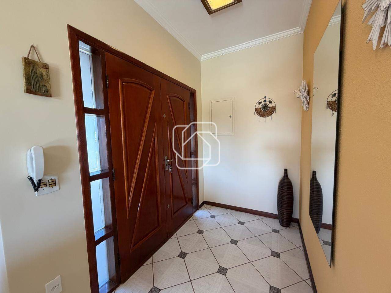 Casa de Condomínio à venda em Indaiatuba - SP - Terras de Itaici: Hall de entrada