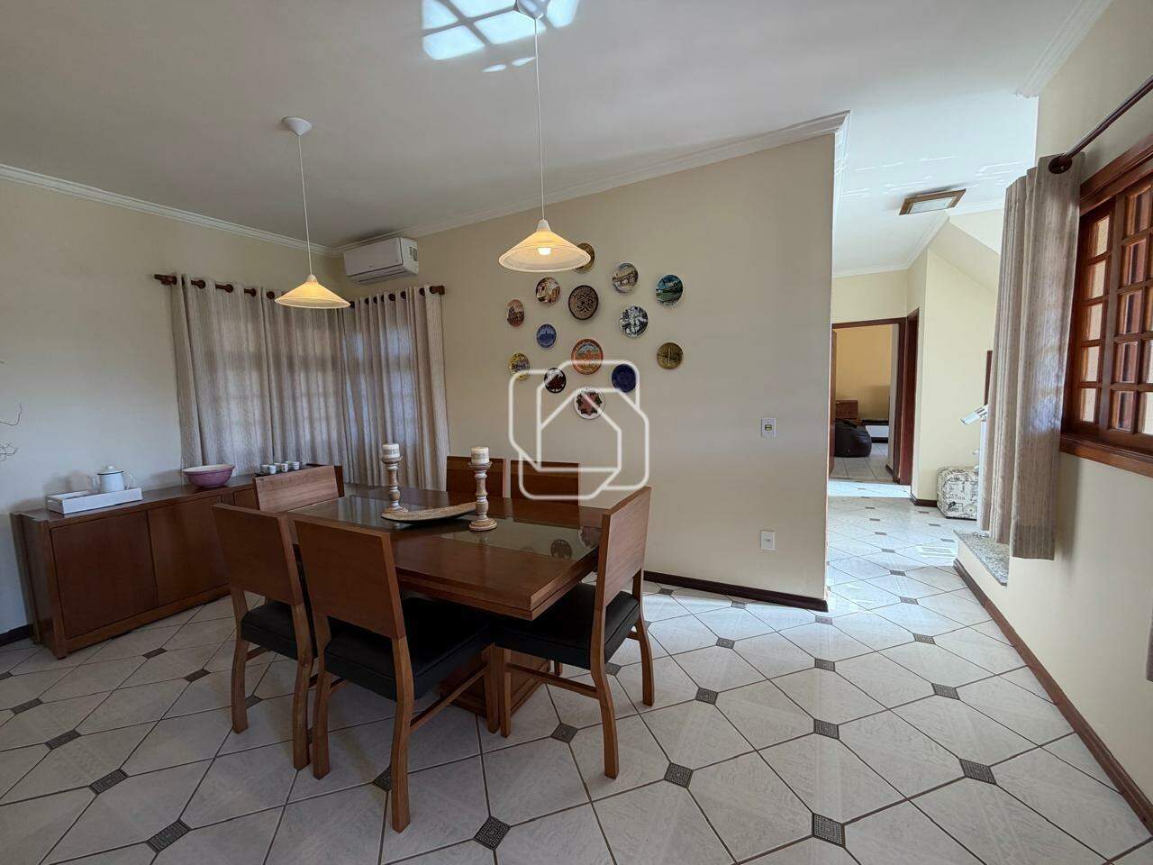 Casa de Condomínio à venda em Indaiatuba - SP - Terras de Itaici: Sala de jantar