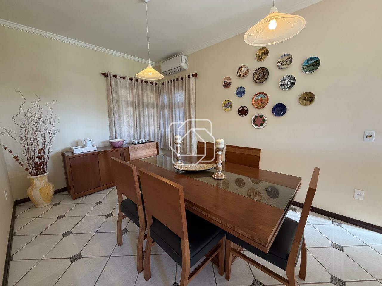 Casa de Condomínio à venda em Indaiatuba - SP - Terras de Itaici: Sala de jantar