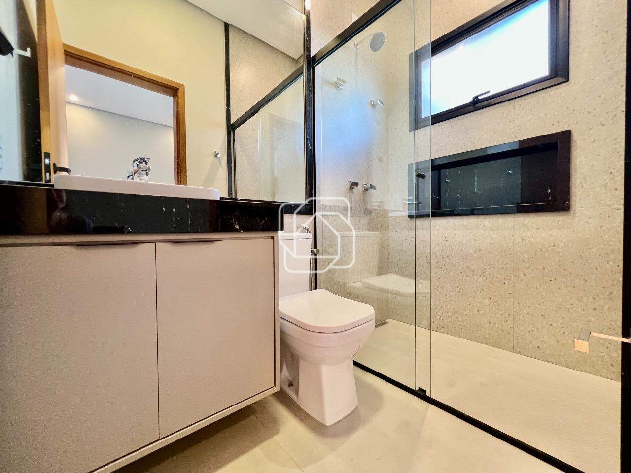 Casa de Condomínio à venda em Itu - SP - Residencial Parque Campos de Santo Antônio II: Banheira