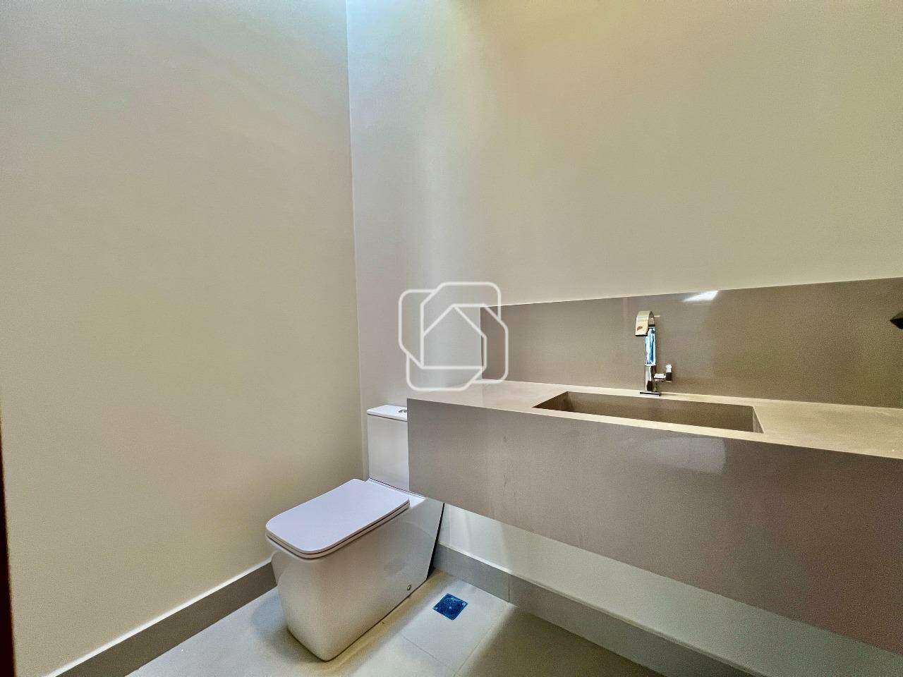 Casa de Condomínio à venda em Itu - SP - Residencial Parque Campos de Santo Antônio II: Banheiro