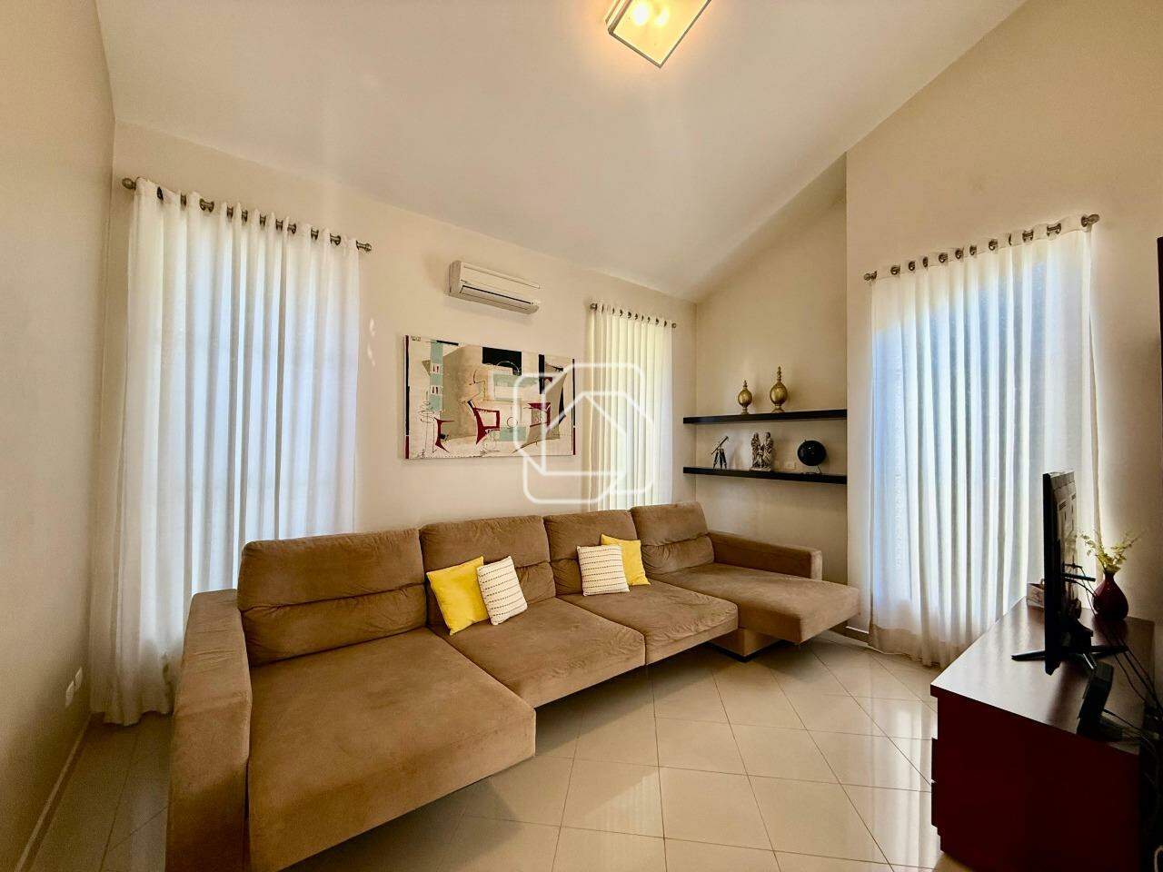 Casa de Condomínio à venda em Itu - SP - Bairro Campos de Santo Antônio: Sala de TV