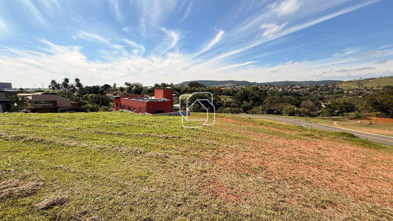 Terreno à venda em Itu - SP - Residencial Parque Campos de Santo Antônio II: Visão ampla do terreno.