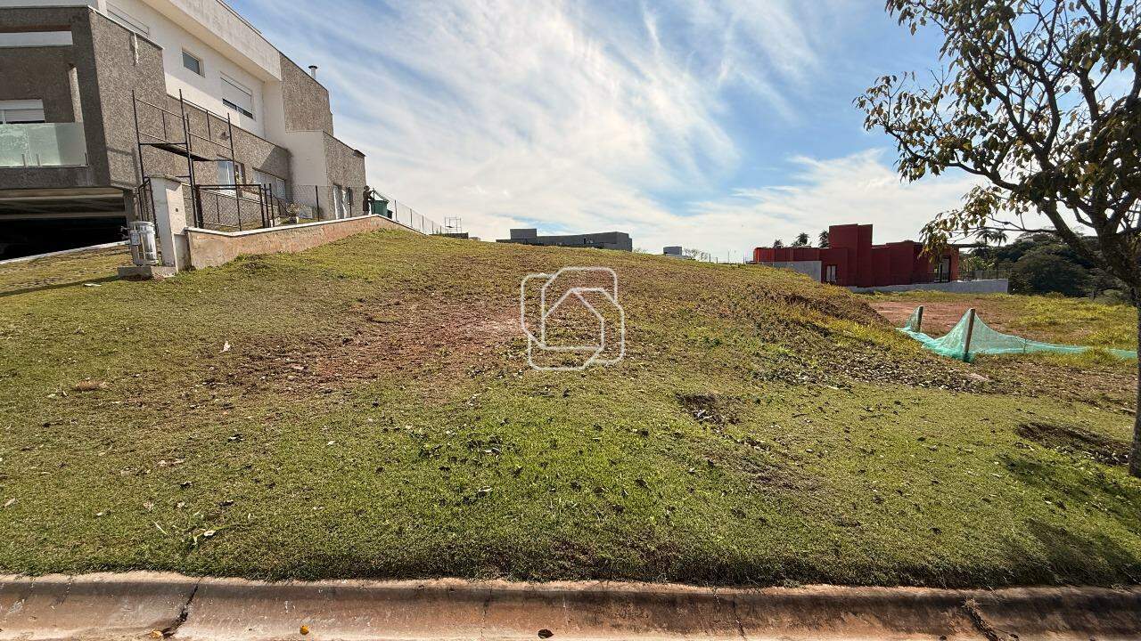 Terreno à venda em Itu - SP - Residencial Parque Campos de Santo Antônio II: Visão ampla do terreno.