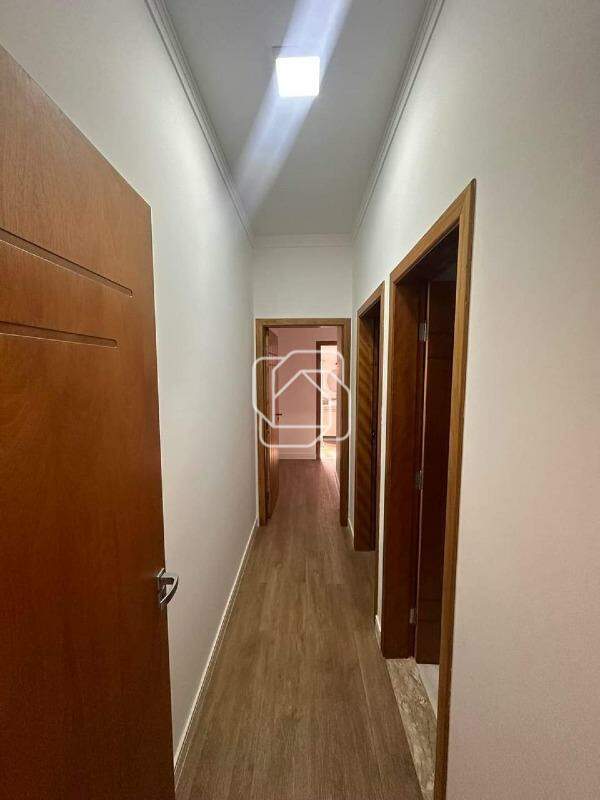 Casa de Condomínio à venda em Itu - SP - Portal dos Sábias: Corredor interno