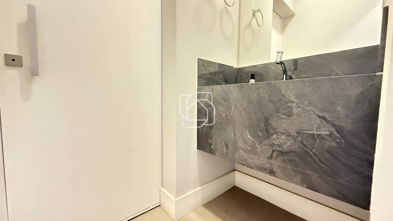 Casa de Condomínio à venda em Salto - SP - Portal dos Bandeirantes: Lavabo