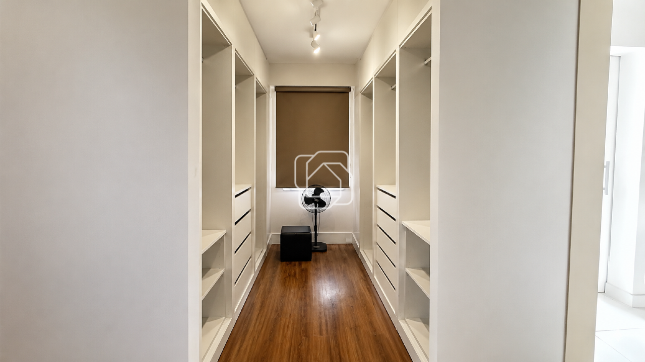 Casa de Condomínio à venda em Salto - SP - Portal dos Bandeirantes: Closet