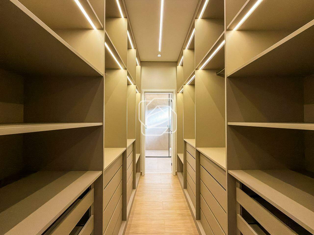 Casa à venda em Indaiatuba - SP - Jardim Residencial Dona Maria Cândida: Closet