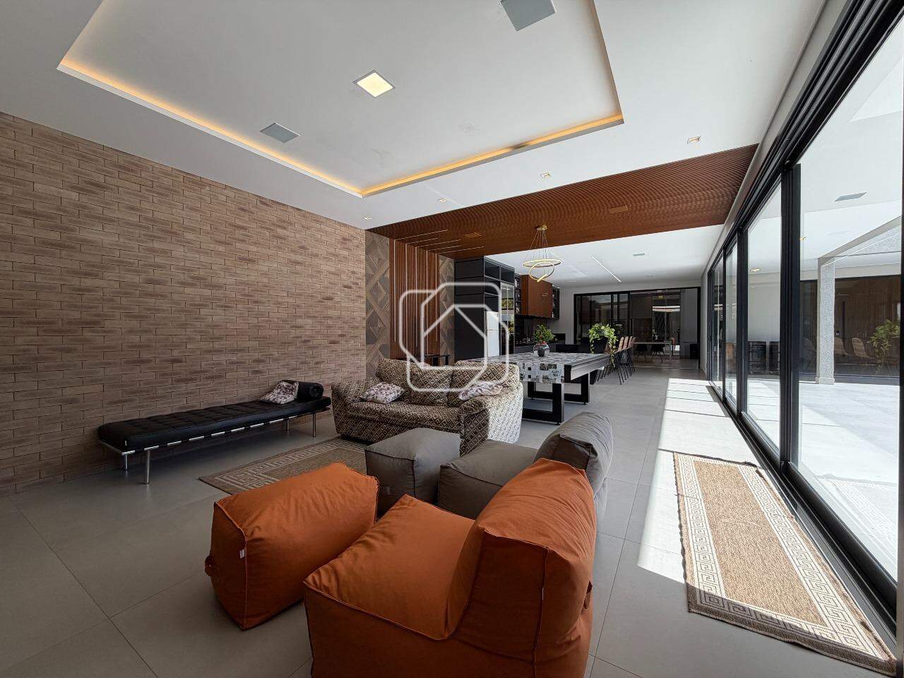 Casa de Condomínio à venda em Indaiatuba - SP - Colinas do Mosteiro de Itaici: Sala de estar