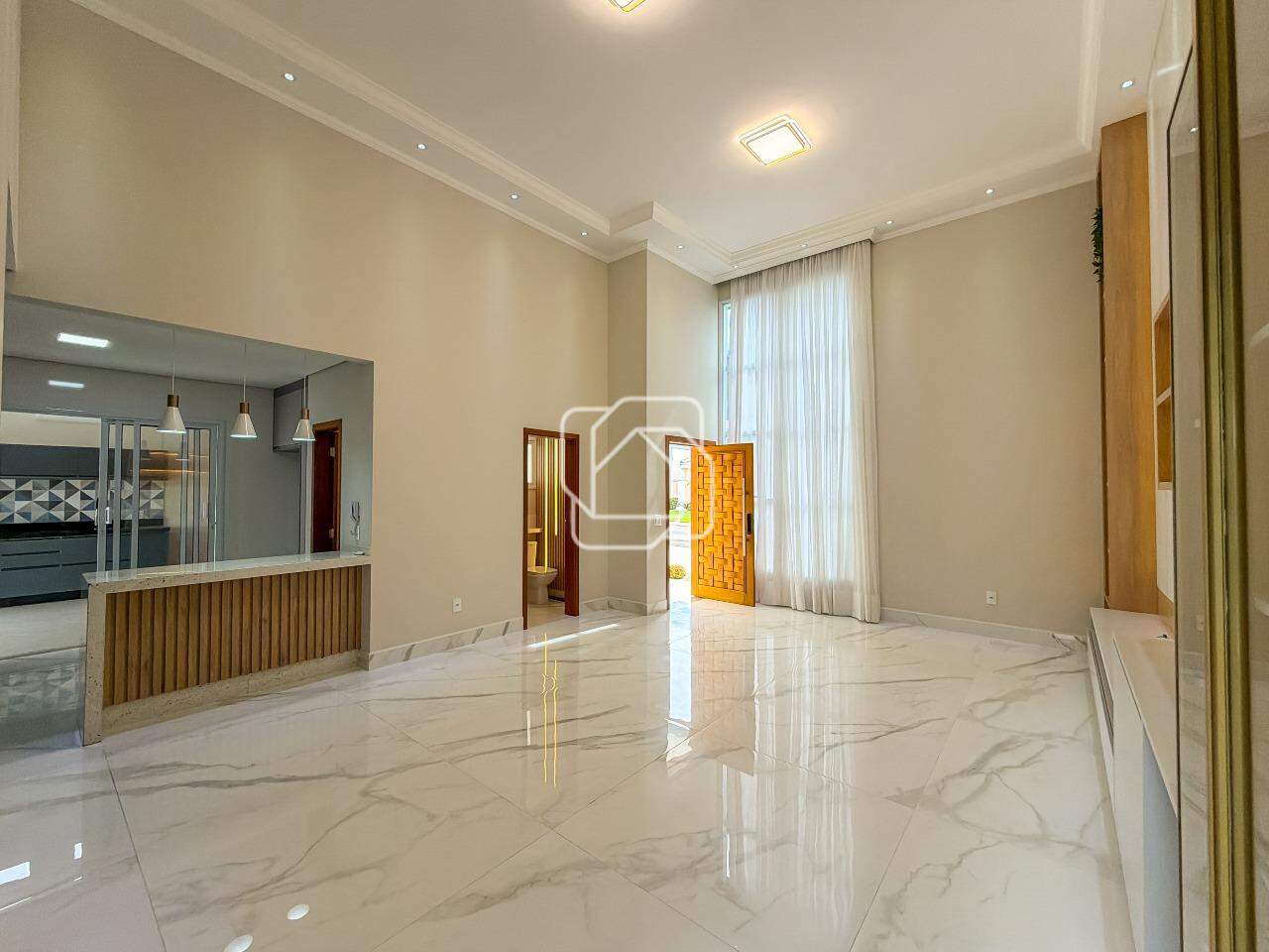 Casa de Condomínio à venda em Indaiatuba - SP - Jardim Residencial Maria Dulce: Sala de estar