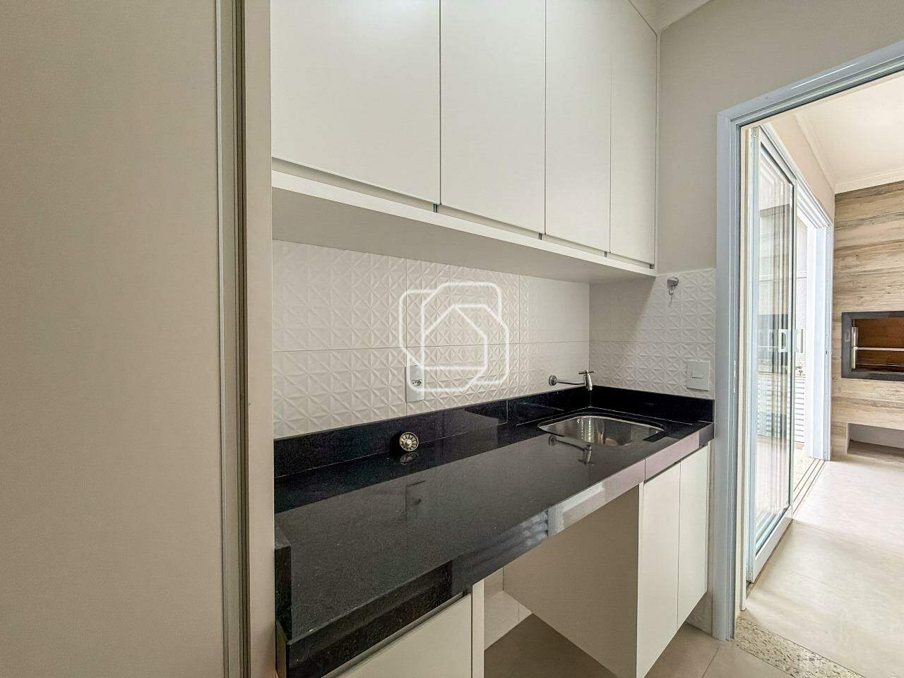 Casa de Condomínio à venda em Indaiatuba - SP - Jardim Residencial Maria Dulce: Lavanderia
