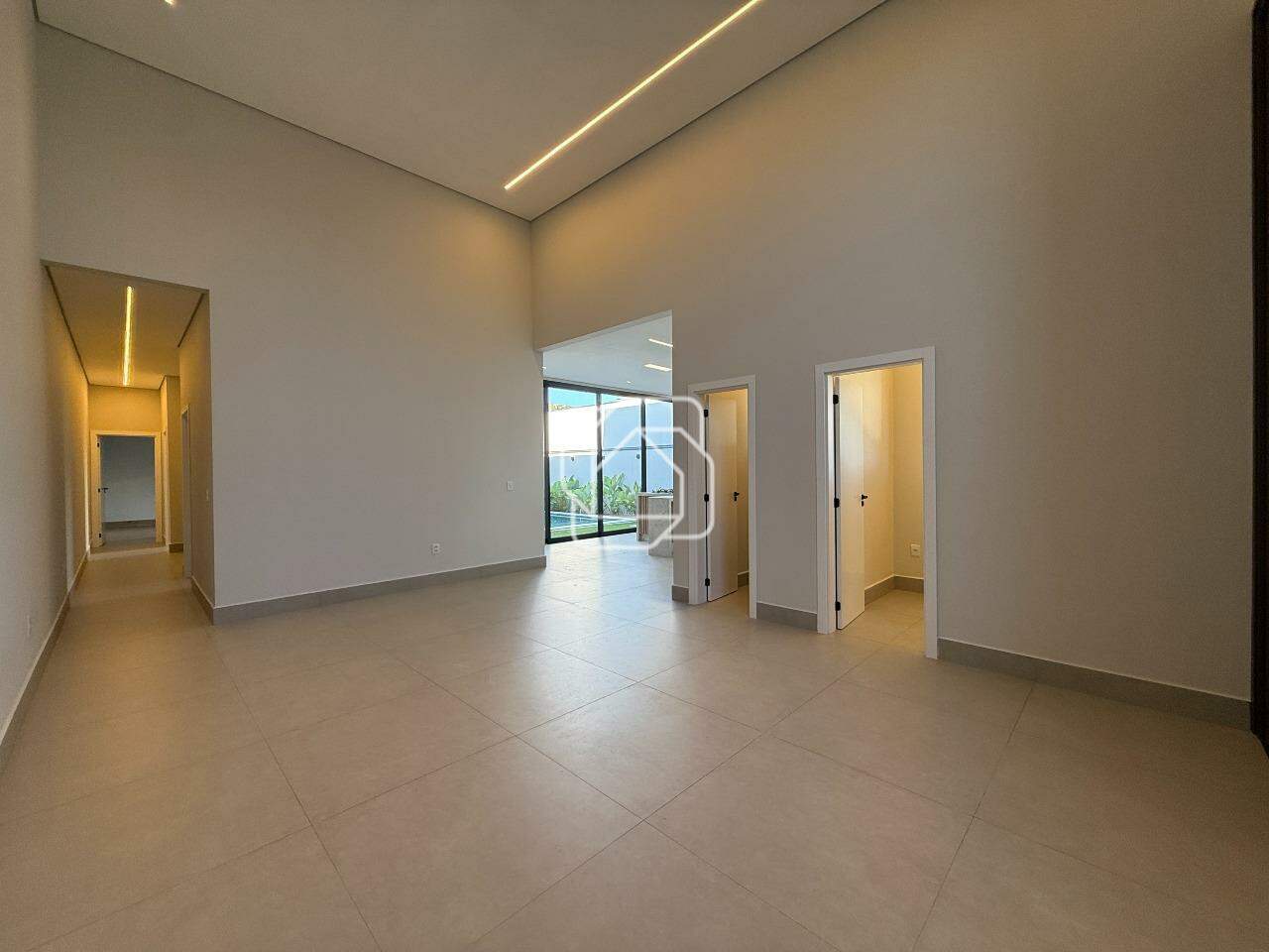 Casa de Condomínio à venda em Indaiatuba - SP - Residencial London Park: sala 