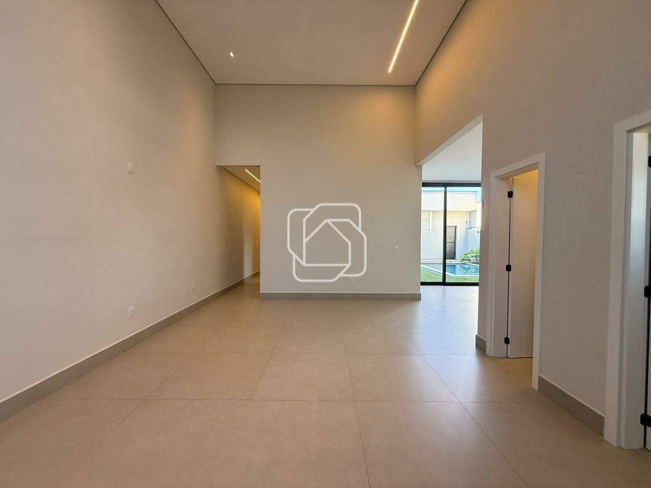Casa de Condomínio à venda em Indaiatuba - SP - Residencial London Park: sala 