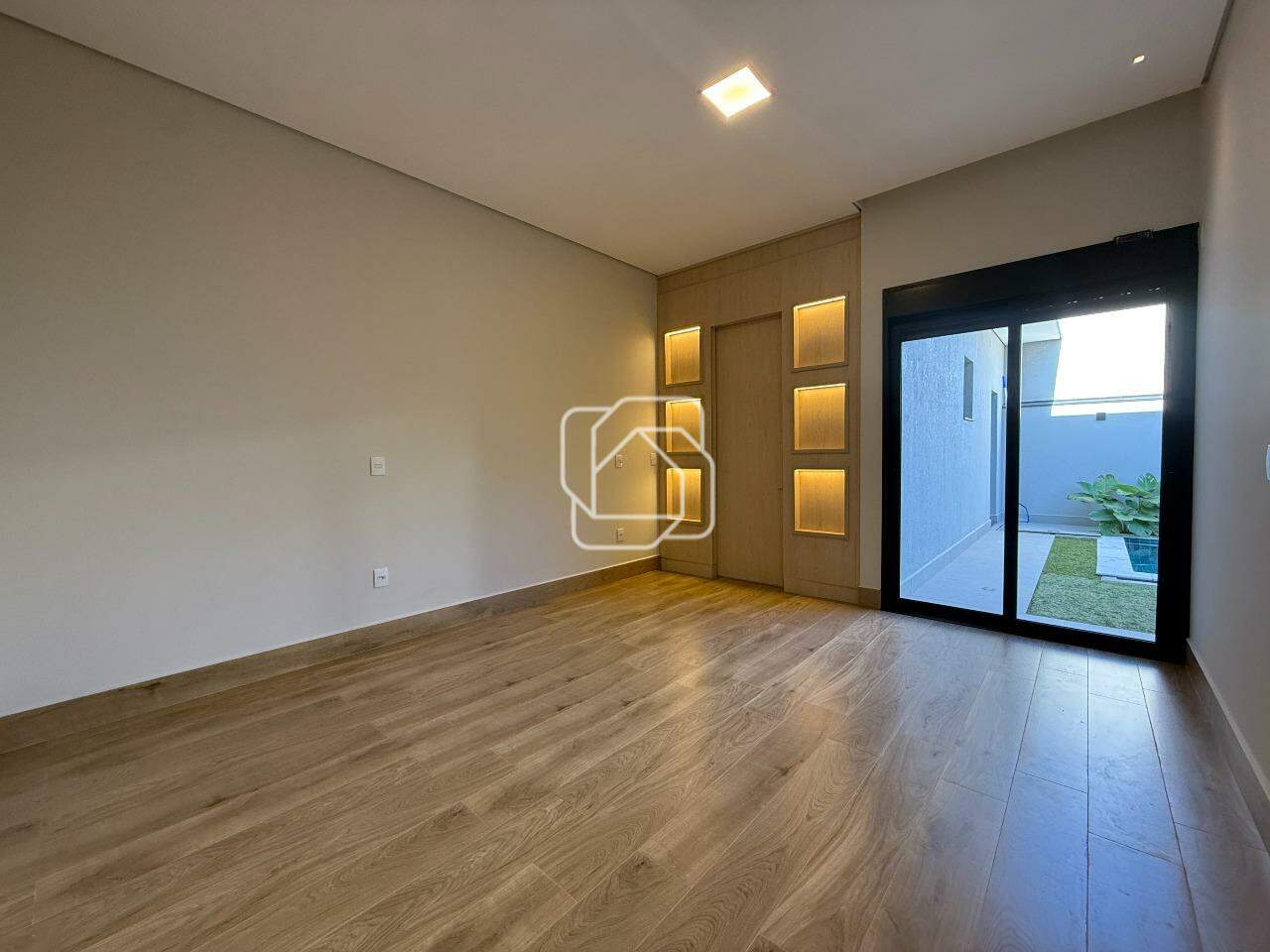 Casa de Condomínio à venda em Indaiatuba - SP - Residencial London Park: suite master