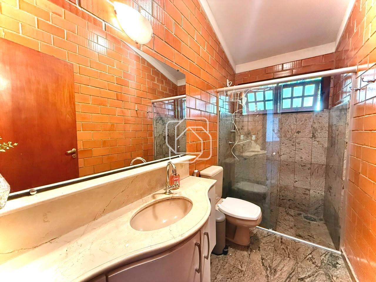 Casa de Condomínio à venda em Itu - SP - Condomínio Campos de Santo Antônio: Banheiro