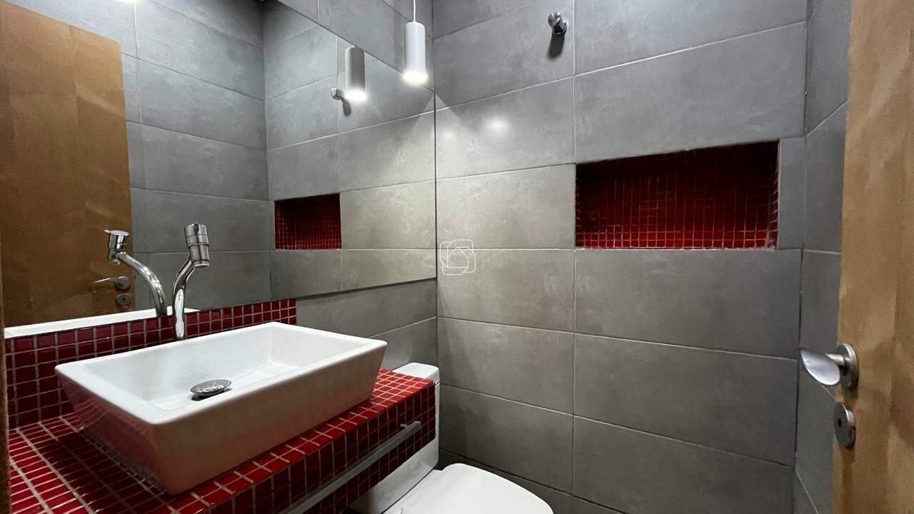 Casa de Condomínio para aluguel em Salto - SP - Terras de Santa Izabel: 