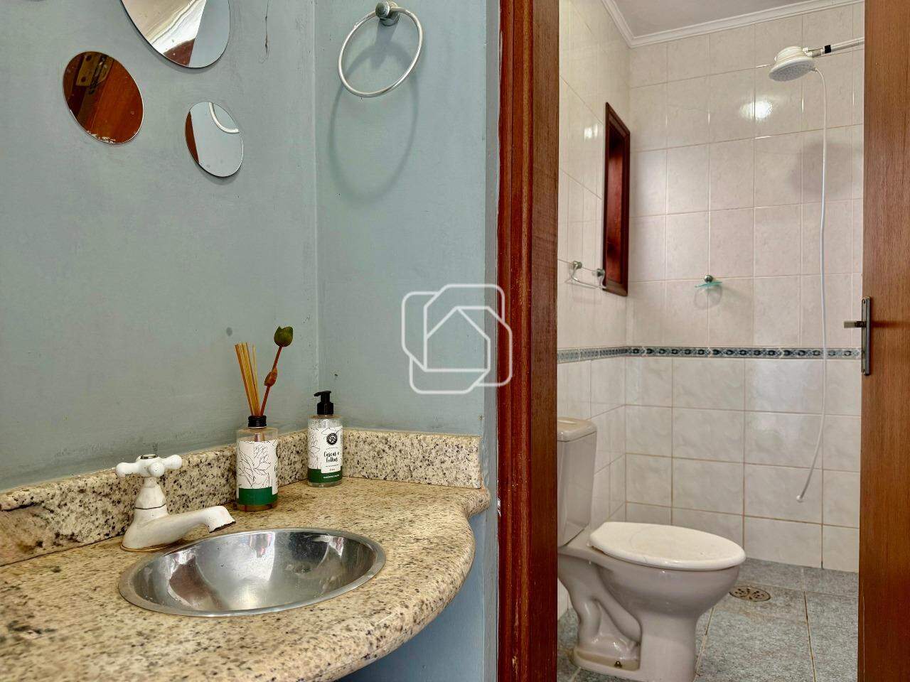 Casa de Condomínio à venda em Itu - SP - Condomínio Campos de Santo Antônio: Banheiro