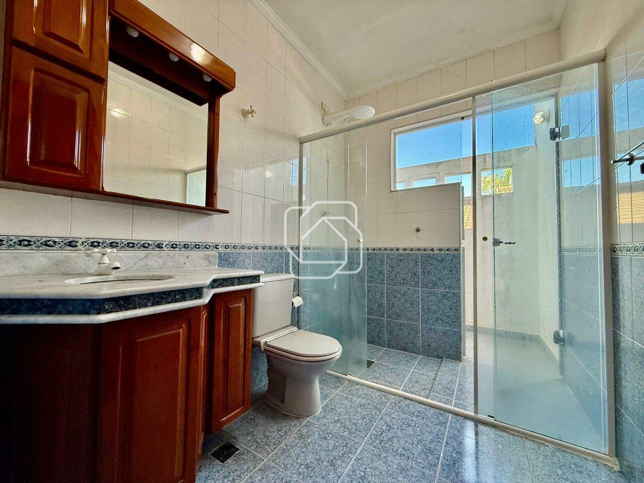Casa de Condomínio à venda em Itu - SP - Condomínio Campos de Santo Antônio: Banheiro