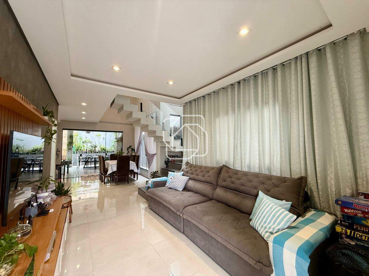 Casa de Condomínio à venda em Itu - SP - Condomínio Gardenville: Sala de estar