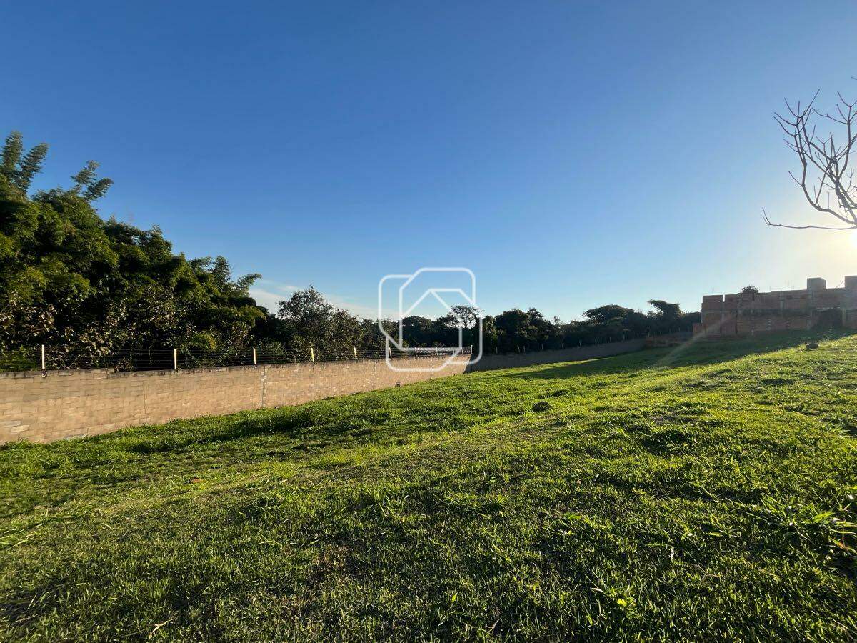 Terreno à venda em Salto - SP - Condomínio Mirantes dos Ipês: Visão ampla do terreno.