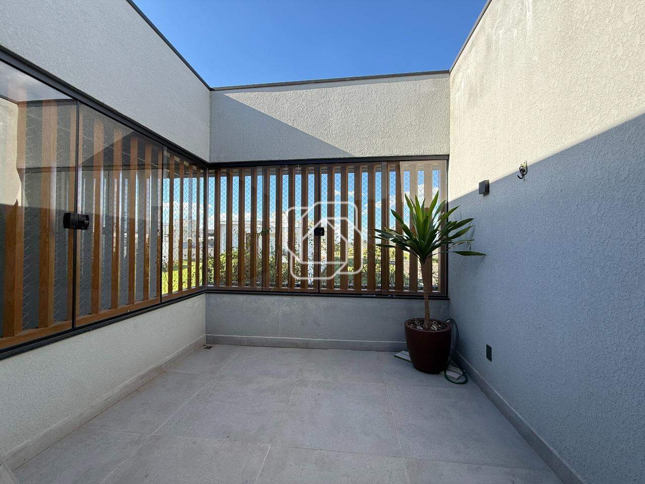 Casa à venda em Indaiatuba - SP - Residencial Creta: Varanda