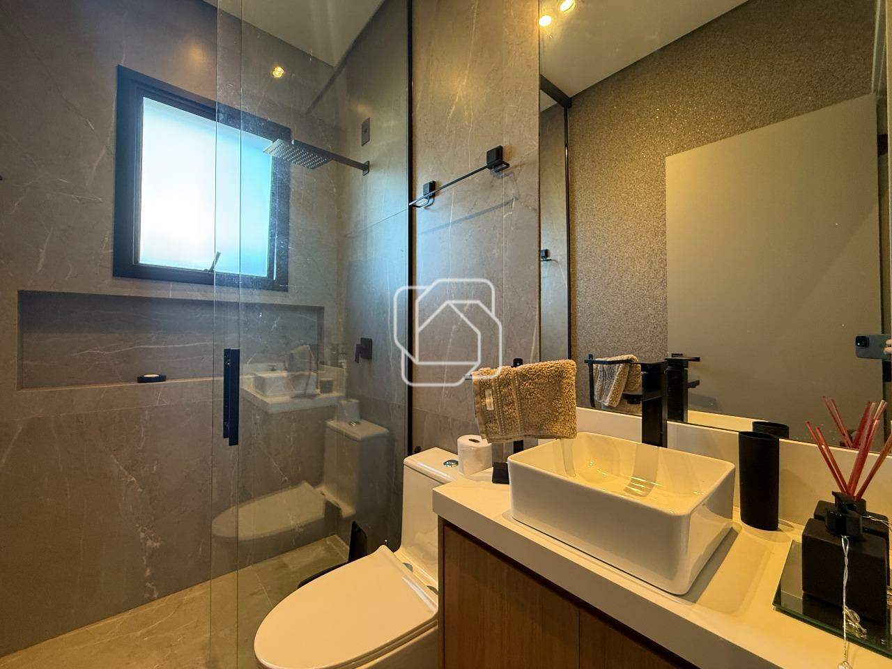 Casa à venda em Indaiatuba - SP - Residencial Creta: Banheiro