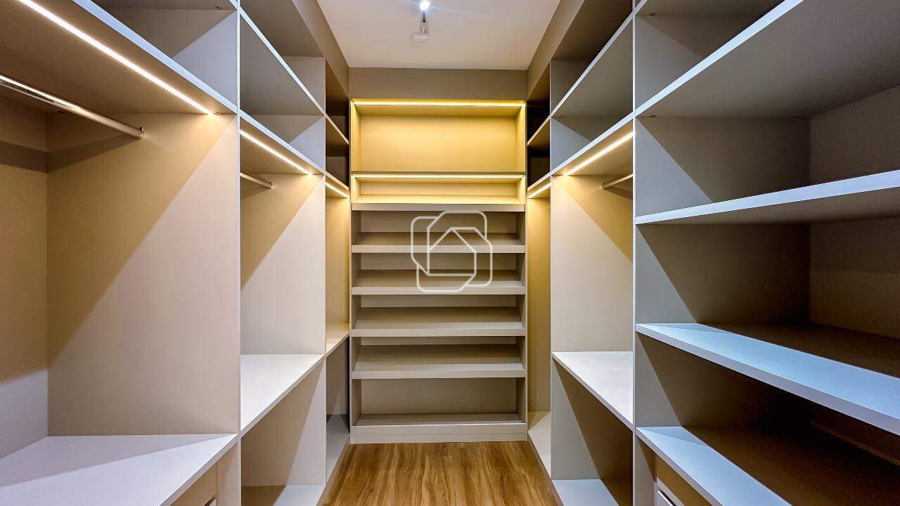 Casa de Condomínio à venda em Indaiatuba - SP - Parque Villa dos Pinheiros: Closet