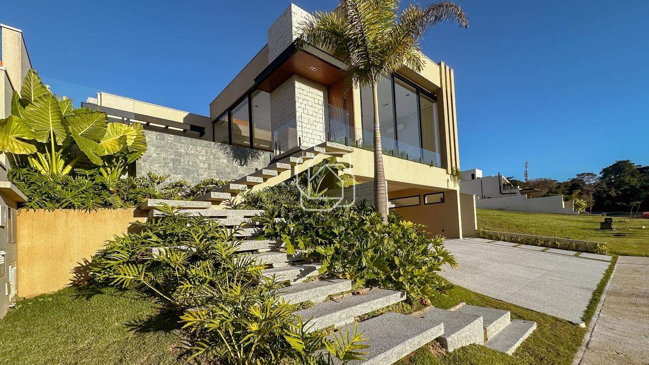 Casa de Condomínio à venda em Indaiatuba - SP - Parque Villa dos Pinheiros: Fachada