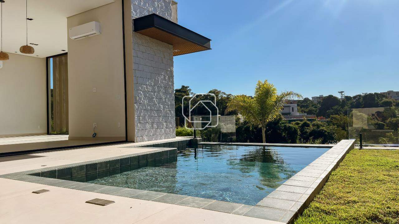Casa de Condomínio à venda em Indaiatuba - SP - Parque Villa dos Pinheiros: Área da piscina