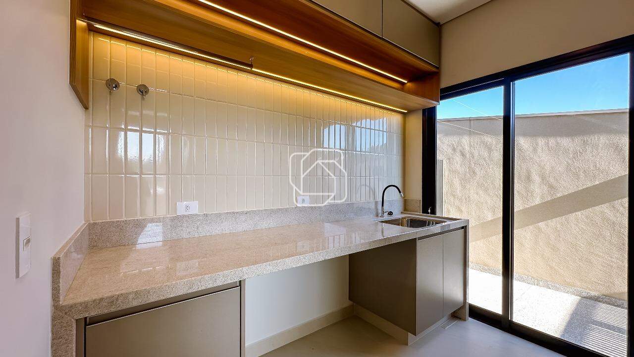 Casa de Condomínio à venda em Indaiatuba - SP - Parque Villa dos Pinheiros: Lavanderia